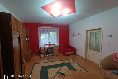 Casă de vânzare în Reghin, zonă ultracentrală. - 2