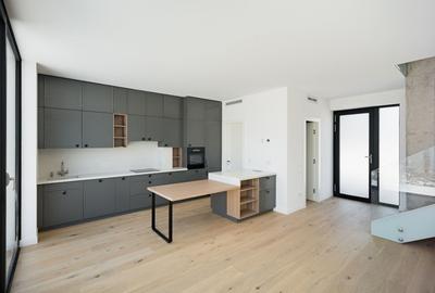 Casă cu 3 camere în Tunari