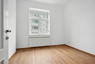 Apartament 4 camere nemobilat- Piata Romana-Pretabil Birouri - 1