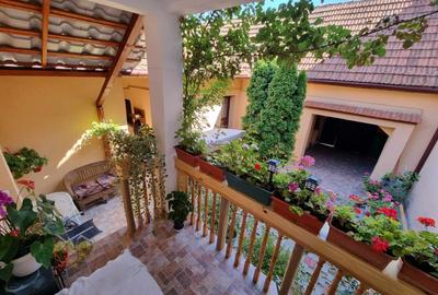 Casă de vânzare Central!! - 9