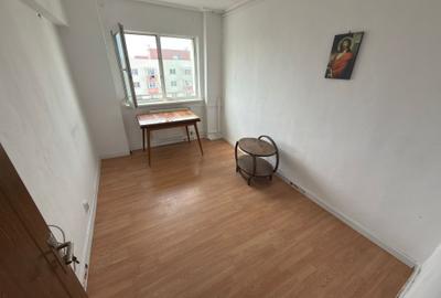 Apartament cu 3 camere in zona Pantelimon, Aleea Vergului, nr. 4 - 4
