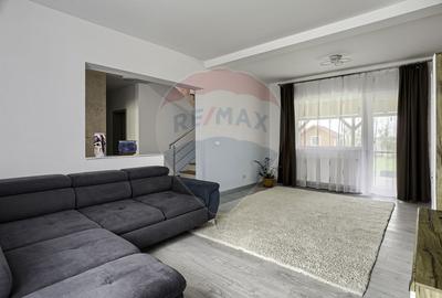 Casă de închiriat în cartierul Athena, zona 6 Vânători - 3