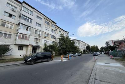 22 Decembrie - 2 camere decomandat - 1