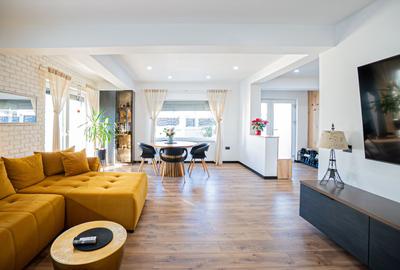 Lumina – Casa P+1E de vânzare, mobilată/echipata, cu piscină si garaj. - 1