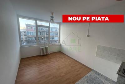 Garsoniera tip Cameră Tractorul, etaj intermediar - 1