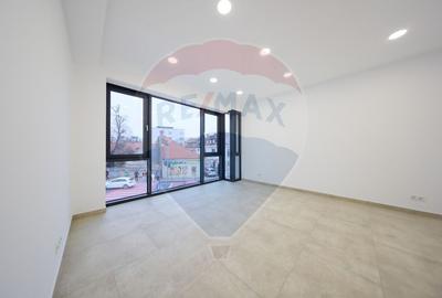 Constructie comerciala P+2 funcțiuni mixte - str. Iuliu Maniu - 13