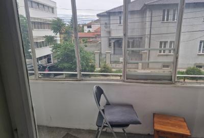 Aproape de Universitatea de Vest - 13