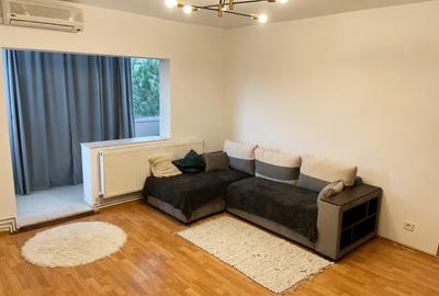Apartament cu 2 camere semidecomandat, mobilat în Aradului