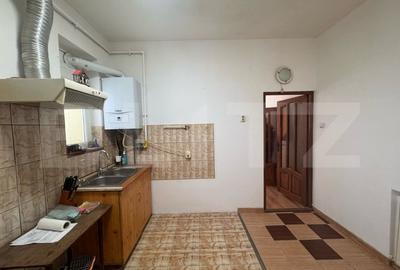 Apartament cu 3 camere decomandat în Semicentral