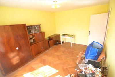 Garsonieră decomandată în Astra