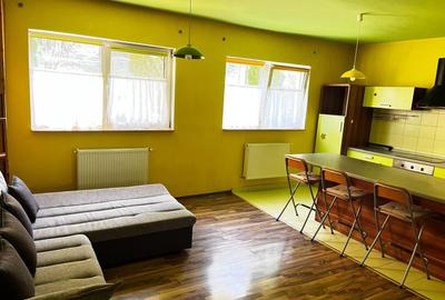 Apartament cu 3 camere semidecomandat, mobilat în Florești