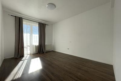 Apartament 4 camere, 2 balcoane, garaj si boxa pe str. Cometei - 7