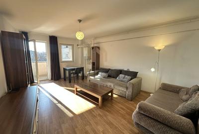 Apartament cu 2 camere semidecomandat, mobilat în Central