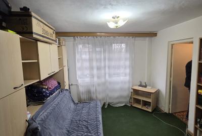 Garsonieră semidecomandată, mobilată în Brâncoveanu