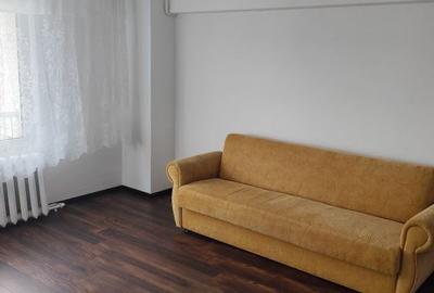 Apartament cu 2 camere decomandat, mobilat în P-ța Muncii