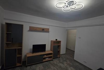 Garsoniera decomandata recent renovata cu centrala proprie - 1