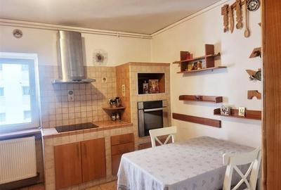 Apartament 3 camere 2 bai balcon, boxa zona Terezian - 3