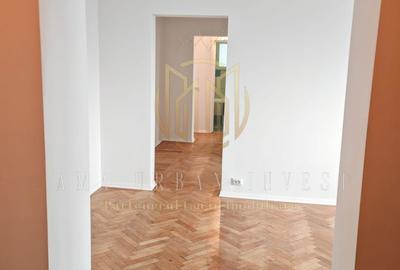 Apartament cu 3 camere semidecomandat în Titan