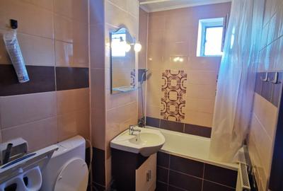 Apartament 2 camere decomandat zona Vasile Aaron - 5