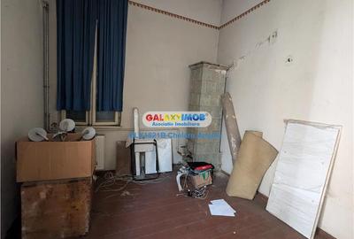 Unirii Cantemir vila P+2 ,210 mp utili, 8 camere teren 155 mp - 18