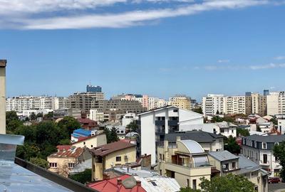 Apartament cu 3 camere semidecomandat în Dacia