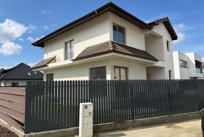 Casă individuală modernă de vânzare – Tunari | 0% comision | 350.000 €