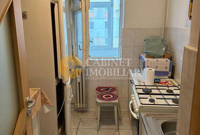 PODUL DE FIER - 2 CAMERE DECOMANDAT - ETAJ INTERDEMIAR - BLOC DIN 1980 - 4