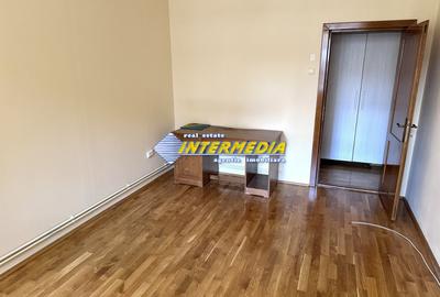 Apartament cu 3 camere Deco Foste proprietati CETATE Piata Finisat Nemobilat - 16