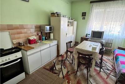 Casa de vanzare l 1040 MP Curte l Front 35 MP l Grigorescu - 12