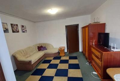 Garsoniera libera la vanzare zona Astra - Planete - 1