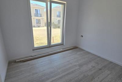 Duplex pe parter Mosnita Noua - 9