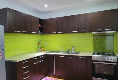 Apartament 3 camere la parter în imobil P+M , curte proprie 70 mp - 3