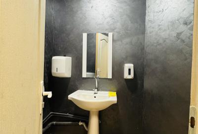 Spatiu comercial, stradal , de inchiriat in Bdul Decebal - 10
