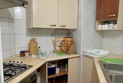 3 Camere Decomandat + uscător + boxă Capitol 3 balcoane centrala gaz 2 bai  A/C - 12