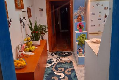 Apartament 3 camere etaj 2 zona Stadion - 1