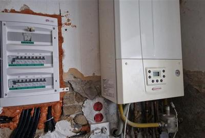 Resita Casa la Pret de Apartament,Parter, Etj 1 si Pod, Zona Muncitoresc - 13