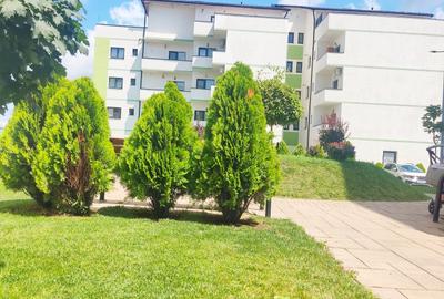 Apartament cu 3 camere decomandat în Tineretului