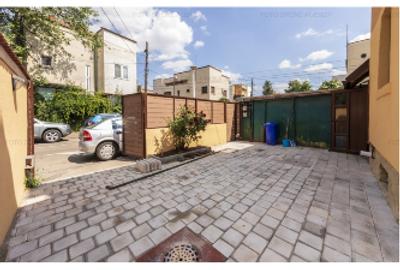 Apartament cu 2 camere in vila parter - 1