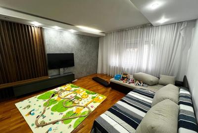 Apartament cu 3 camere decomandat, mobilat în Vitan