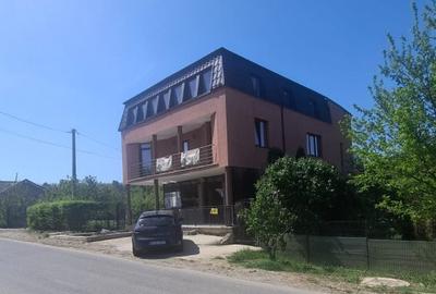 Casă individuală cu 4 camere în Lunca Cetățuii