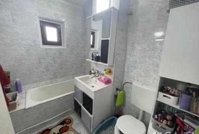 Apartament 3 Camere, Etaj 4, Strada 23 August - 17
