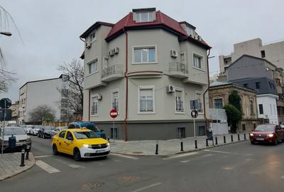 Casă cu 17 camere în Moșilor