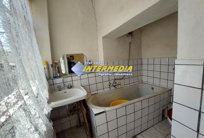 Casa de vanzare in Centru pozitie buna - 6