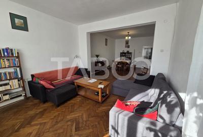 Casa de vanzare zona Negoiu 4 camere 208 mp utili si curte 550 mp - 5