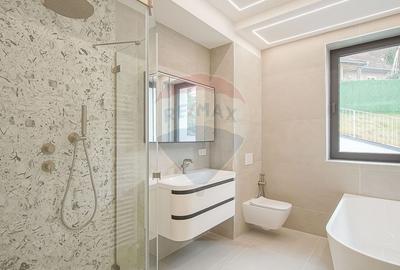 La poalele Tâmpei — vilă contemporană în Schei - 24