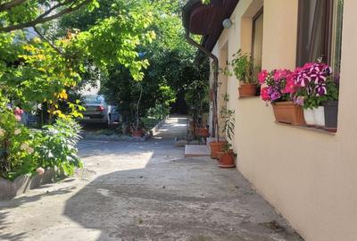 Casă individuală cu 7 camere în Faleza Nord