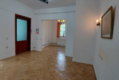 Vanzare 3/4 camere in vila Cotroceni la etajul 1 - 8