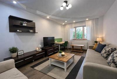 Apartament cu 3 camere decomandat în Răcădău