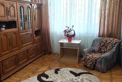 Apartament luminos, doua camere, semidecomandat, etaj 4, Tiglina 2