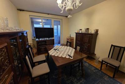 Apartament cu 3 camere decomandat în Tineretului
